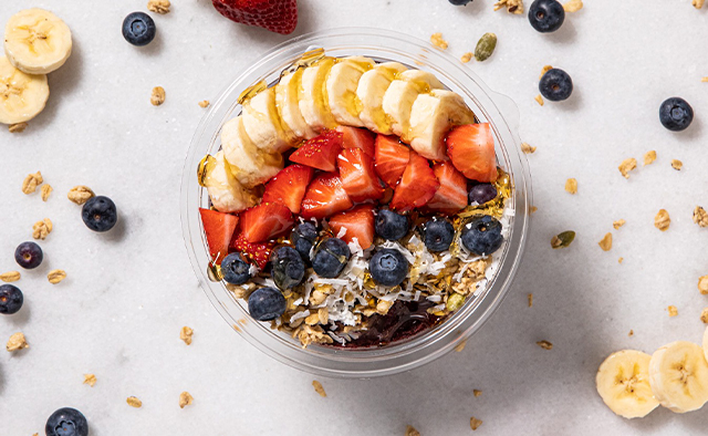 Top down photo of the acai primo smoothie bowl