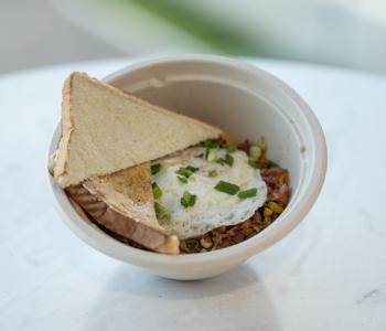 Cheesy Grits & Bacon Breakfast Bowl